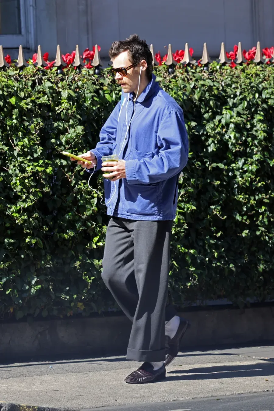 Jan&euml; fejuar?! Zo&euml; Kravitz dhe Harry Styles po l&euml;vizin me hapa