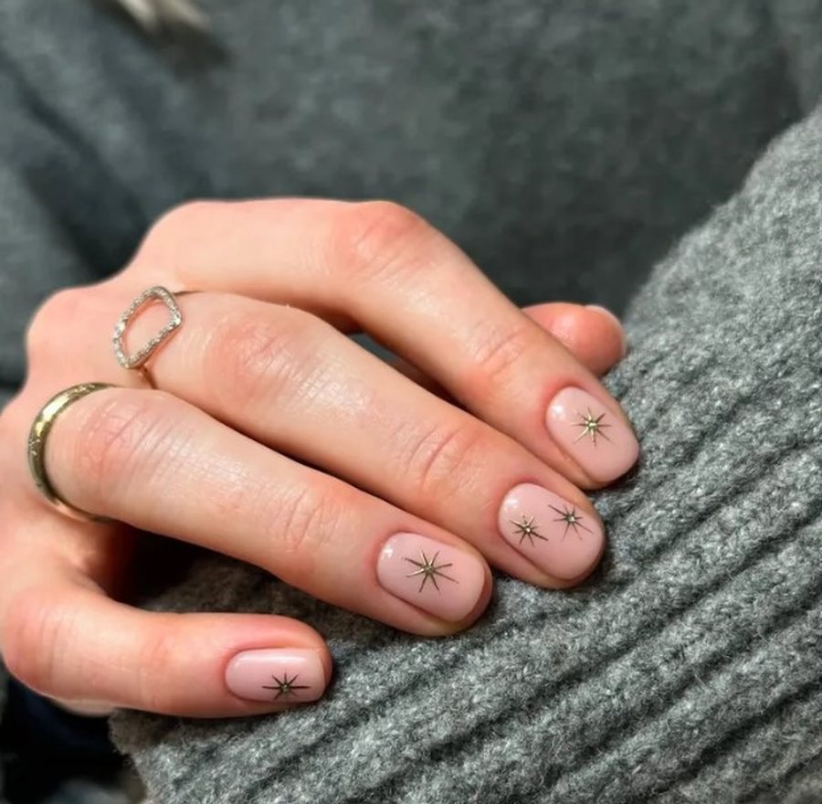 Perfekte p&euml;r minimalistet: 10+ ide p&euml;r thonjt&euml; e shkurt&euml;r