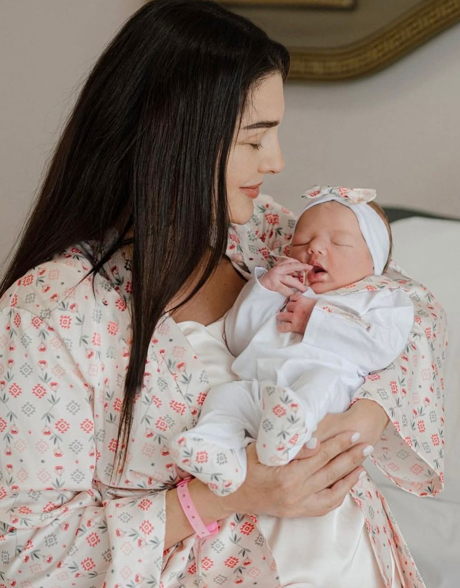 Bebush&euml; dhe buz&euml;qeshje: VIP-at shqiptar&euml; q&euml; u b&euml;n&euml;