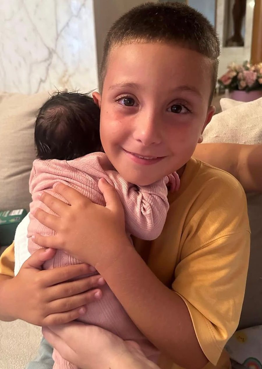 Bebush&euml; dhe buz&euml;qeshje: VIP-at shqiptar&euml; q&euml; u b&euml;n&euml;