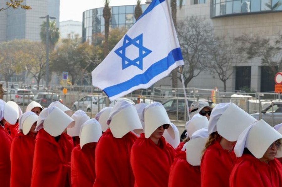 Lajme n&euml; pak minuta: &Ccedil;far&euml; po ndodh n&euml; bot&euml;