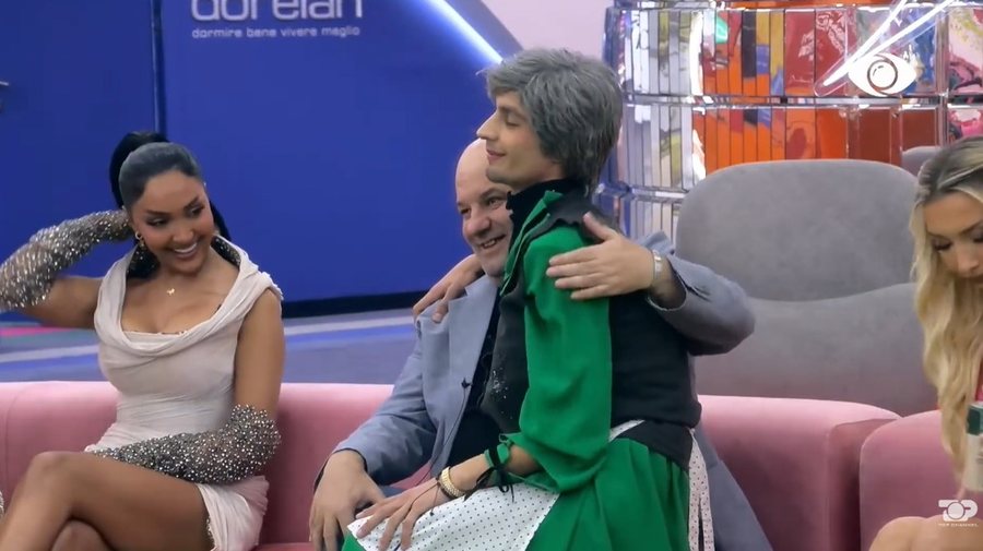 P&euml;r ty q&euml; fjete her&euml;t: Momentet ky&ccedil;e n&euml;