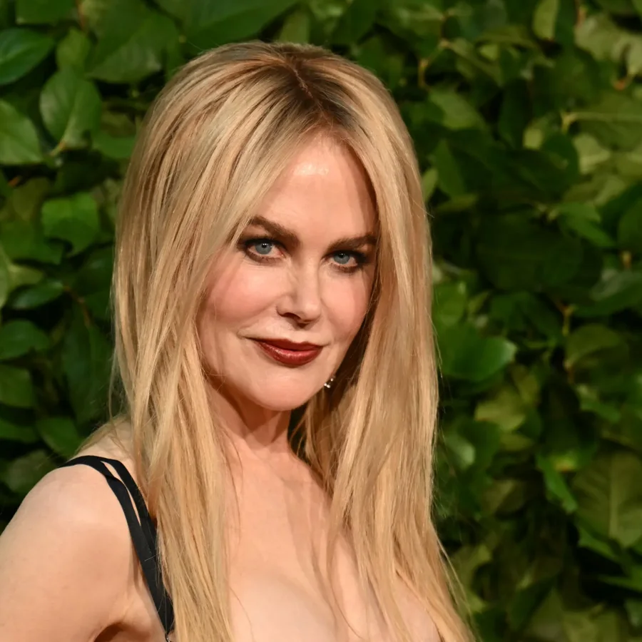 Nicole Kidman heq dorë nga paruket dhe shfaqet pas një kohe *të