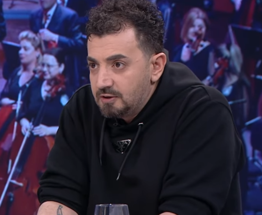 Shp&euml;rthen Albano Bogdo ndaj artist&euml;ve shqiptar&euml;