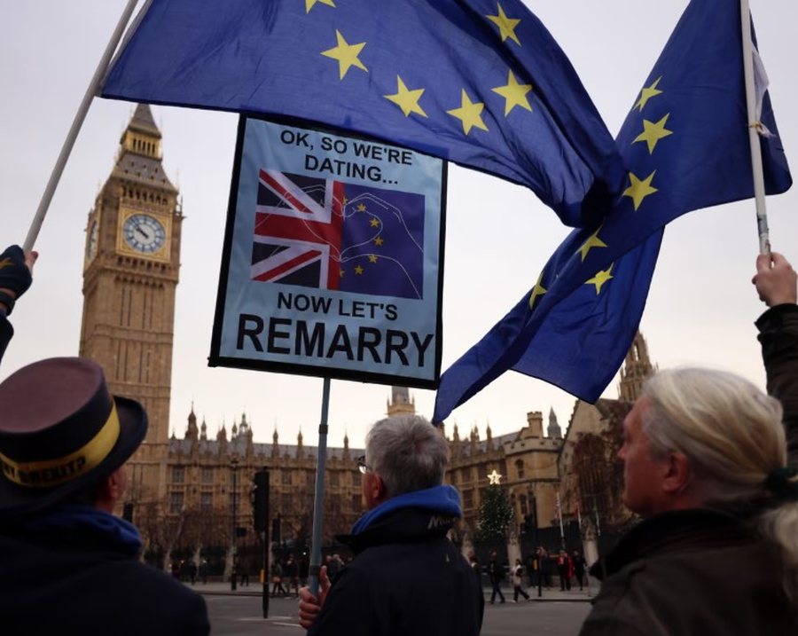 Lajme n&euml; pak minuta: &Ccedil;far&euml; po ndodh n&euml; bot&euml;