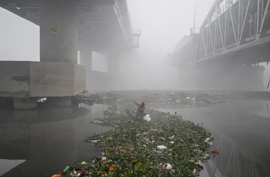P&euml;rmes fotove: Bota n&euml; nj&euml; jav&euml;