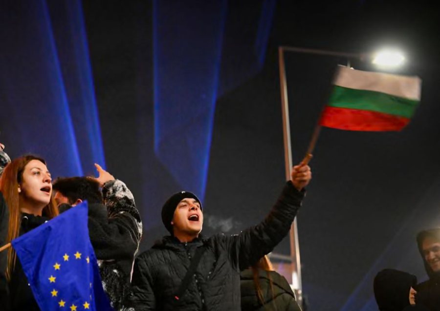 Lajme n&euml; pak minuta: &Ccedil;far&euml; po ndodh n&euml; bot&euml;