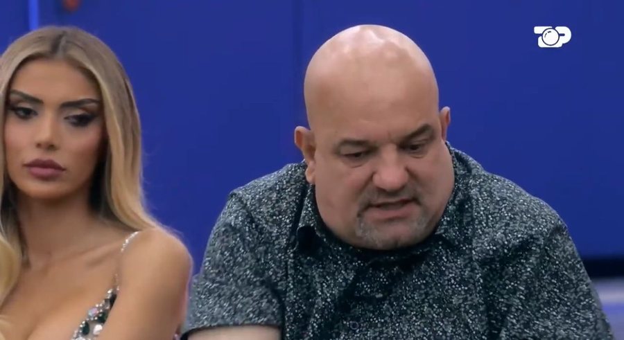 P&euml;r ty q&euml; fjete her&euml;t: Momentet ky&ccedil;e n&euml;