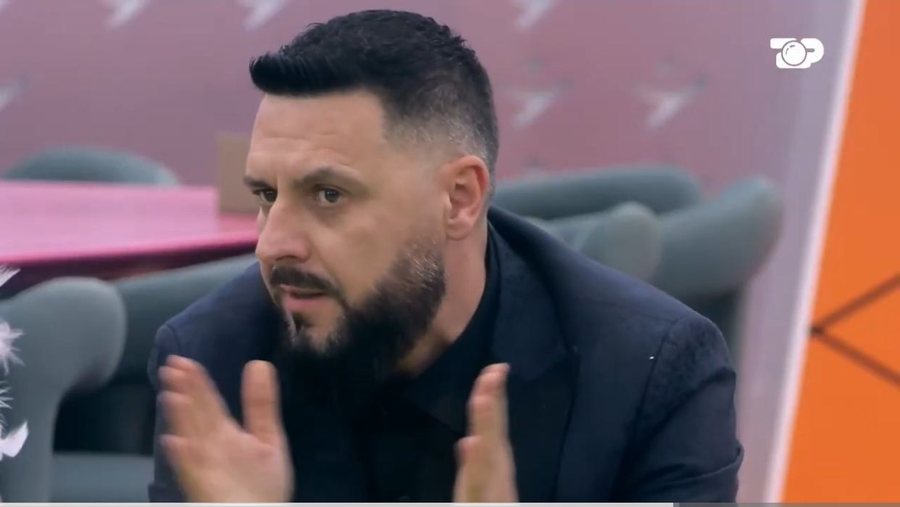 P&euml;r ty q&euml; fjete her&euml;t: Momentet ky&ccedil;e n&euml;