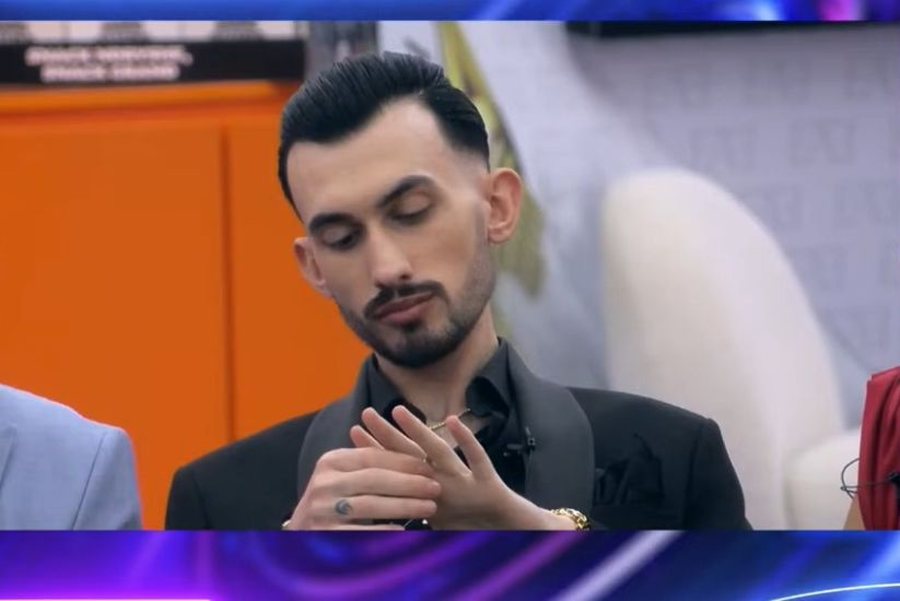 P&euml;r ty q&euml; fjete her&euml;t: Momentet ky&ccedil;e n&euml;