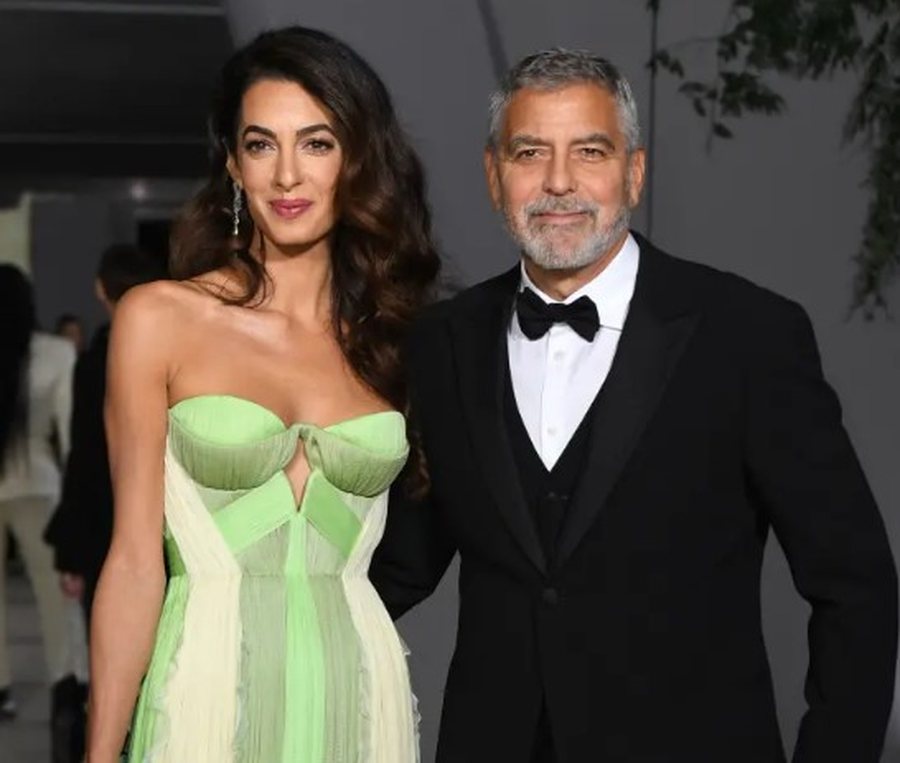 Pas shqet&euml;simit t&euml; drejt&euml;: George dhe Amal Clooney marrin