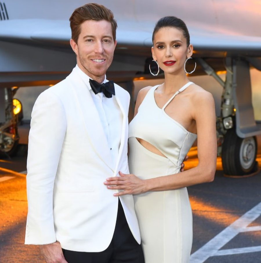 Nina Dobrev do ju frym&euml;zoj&euml; p&euml;r foton perfekte t&euml;