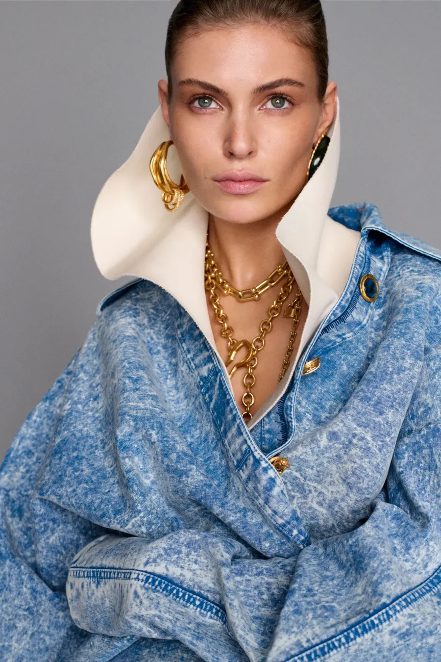 Minimaliz&euml;m n&euml; veshje, guxim n&euml; bizhuteri! &Ccedil;far&euml; do