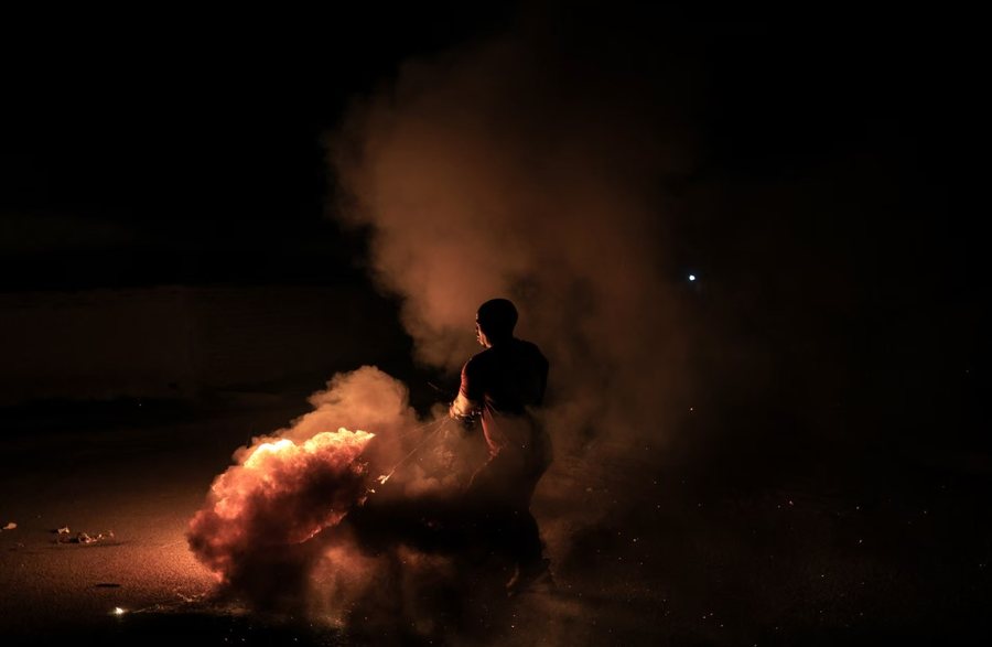 P&euml;rmes fotove: Bota n&euml; nj&euml; jav&euml;