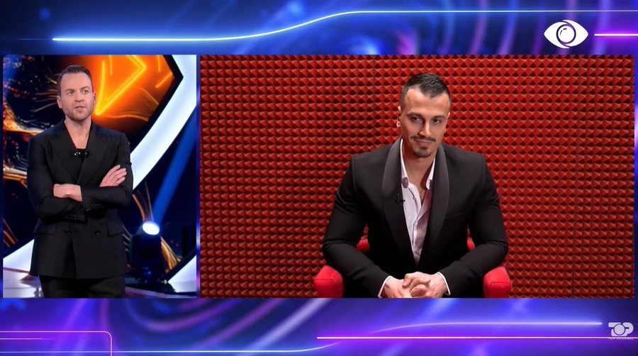 P&euml;r ty q&euml; fjete her&euml;t: Momentet ky&ccedil;e n&euml;