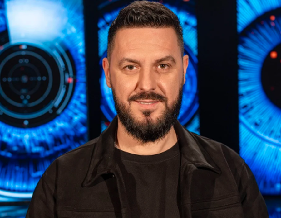 &Ccedil;far&euml; po ndodh? Miri p&euml;rlotet p&euml;r Selin dhe njer&euml;zit