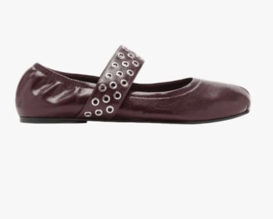 Këto janë këpucët që do t’ju bëjnë