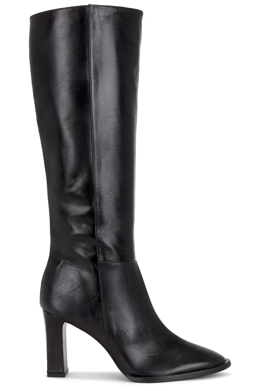 5 tendencat e këpucëve që çdo vajzë me stil do