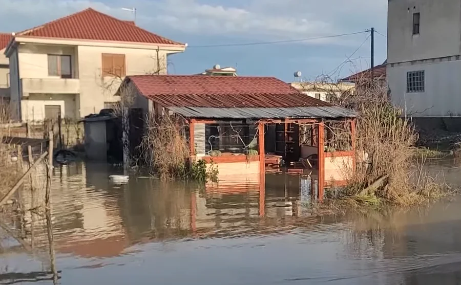 P&euml;rmbytjet n&euml; Shqip&euml;ri: Viktima e par&euml; n&euml; Durr&euml;s,