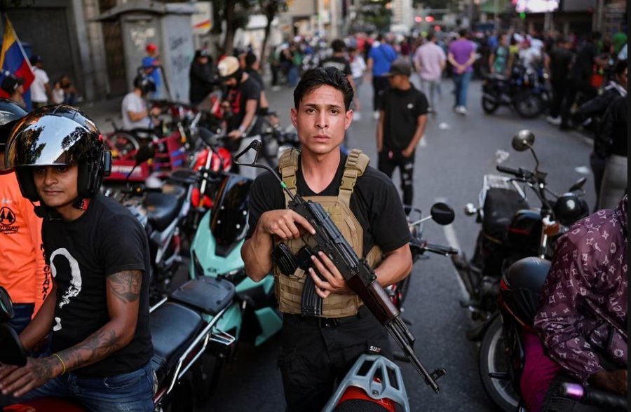 P&euml;rmes fotove: Bota n&euml; nj&euml; jav&euml;