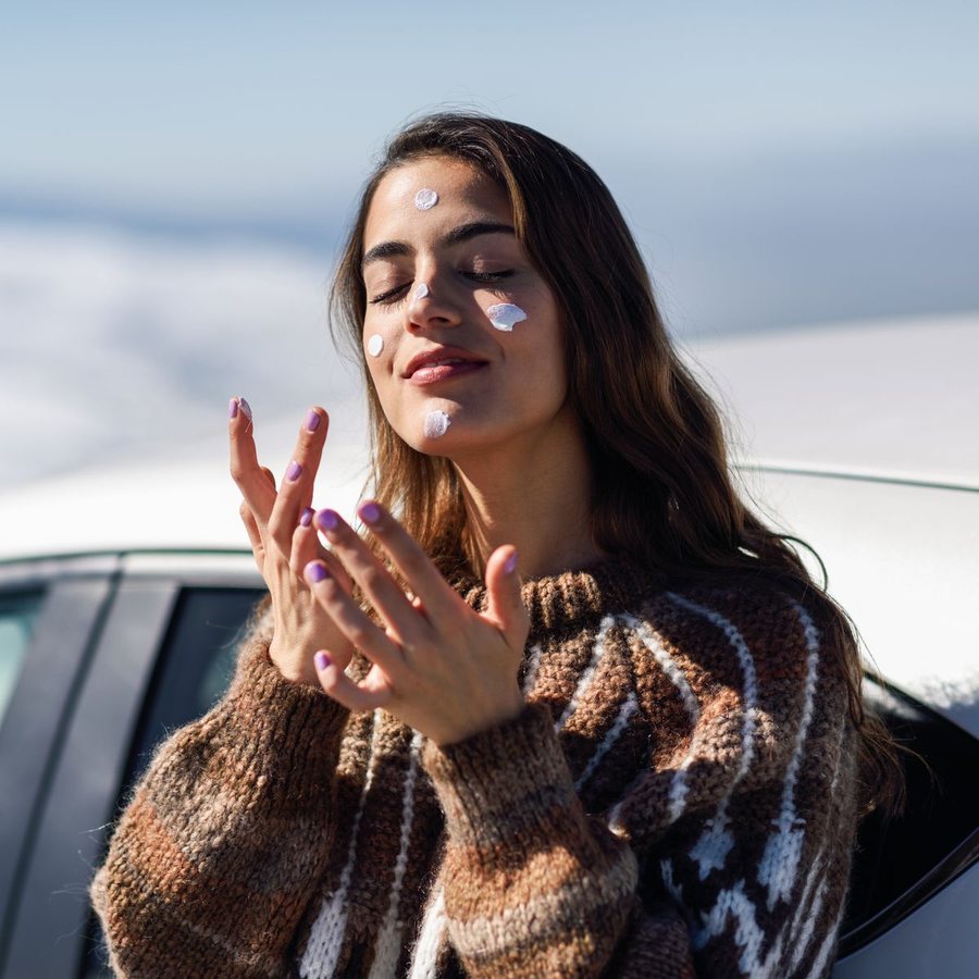 A duhet t&euml; p&euml;rdorim SPF gjat&euml; dimrit? P&euml;rgjigjja mund