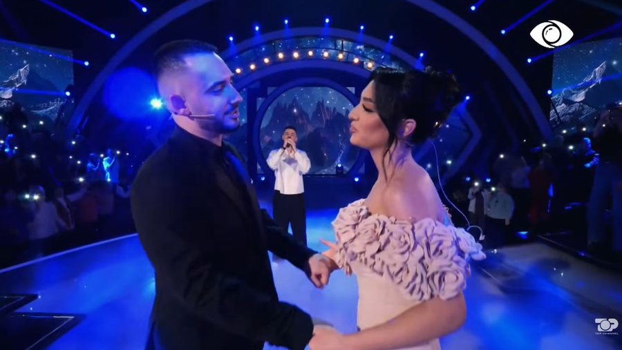 P&euml;r ty q&euml; fjete her&euml;t: Momentet ky&ccedil;e n&euml;