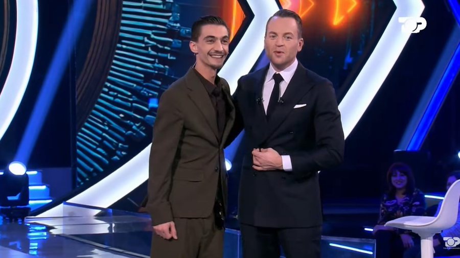 P&euml;r ty q&euml; fjete her&euml;t: Momentet ky&ccedil;e n&euml;