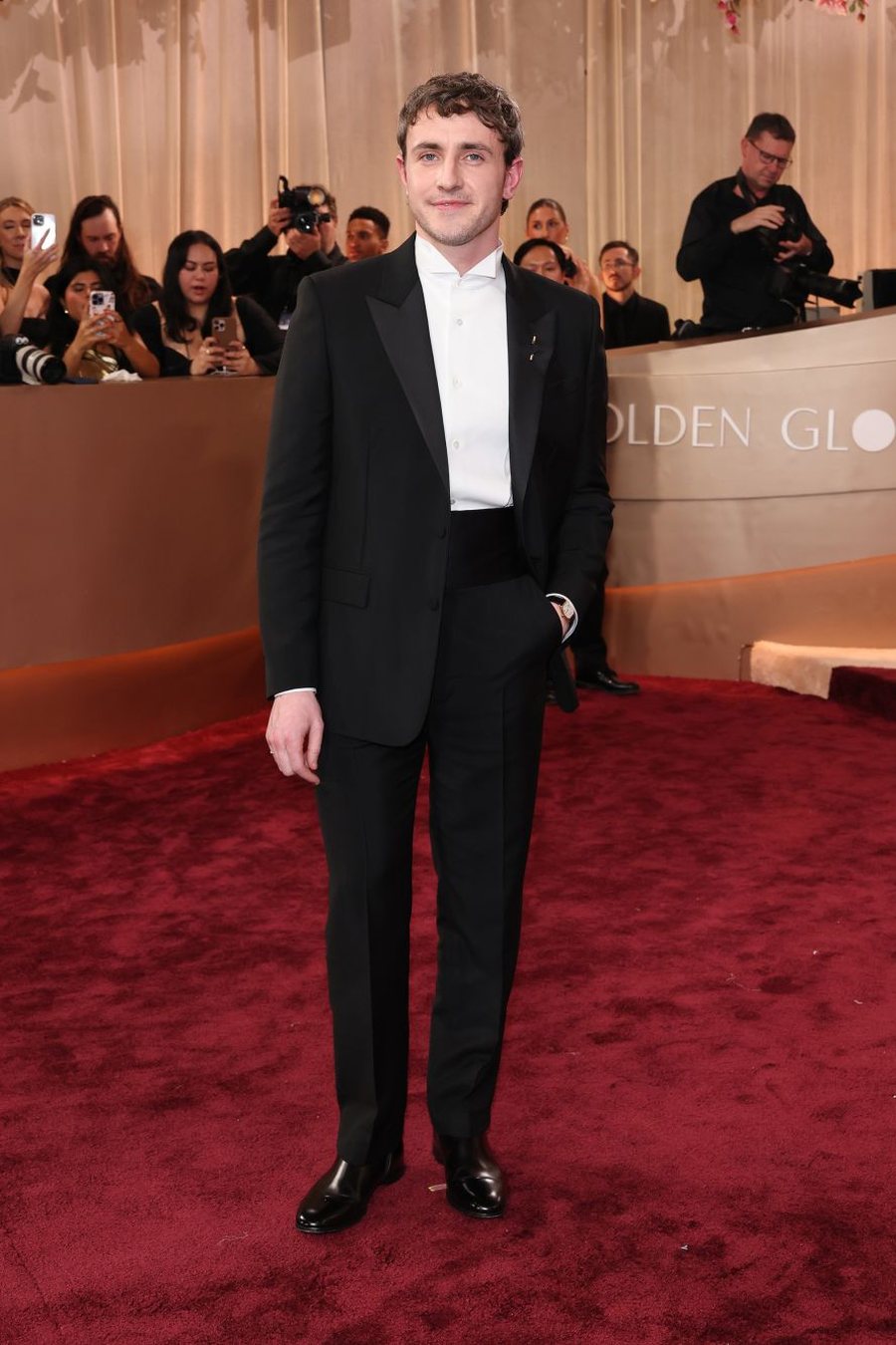 &Ccedil;far&euml; vesh&euml;n yjet n&euml; tapetin e kuq t&euml; Golden Globes