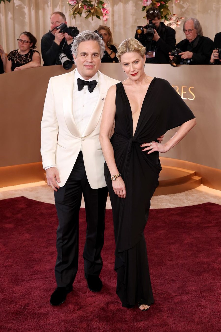 &Ccedil;far&euml; vesh&euml;n yjet n&euml; tapetin e kuq t&euml; Golden Globes