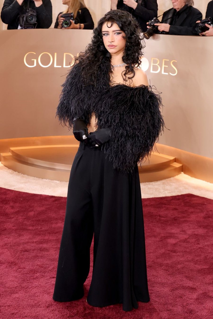 &Ccedil;far&euml; vesh&euml;n yjet n&euml; tapetin e kuq t&euml; Golden Globes