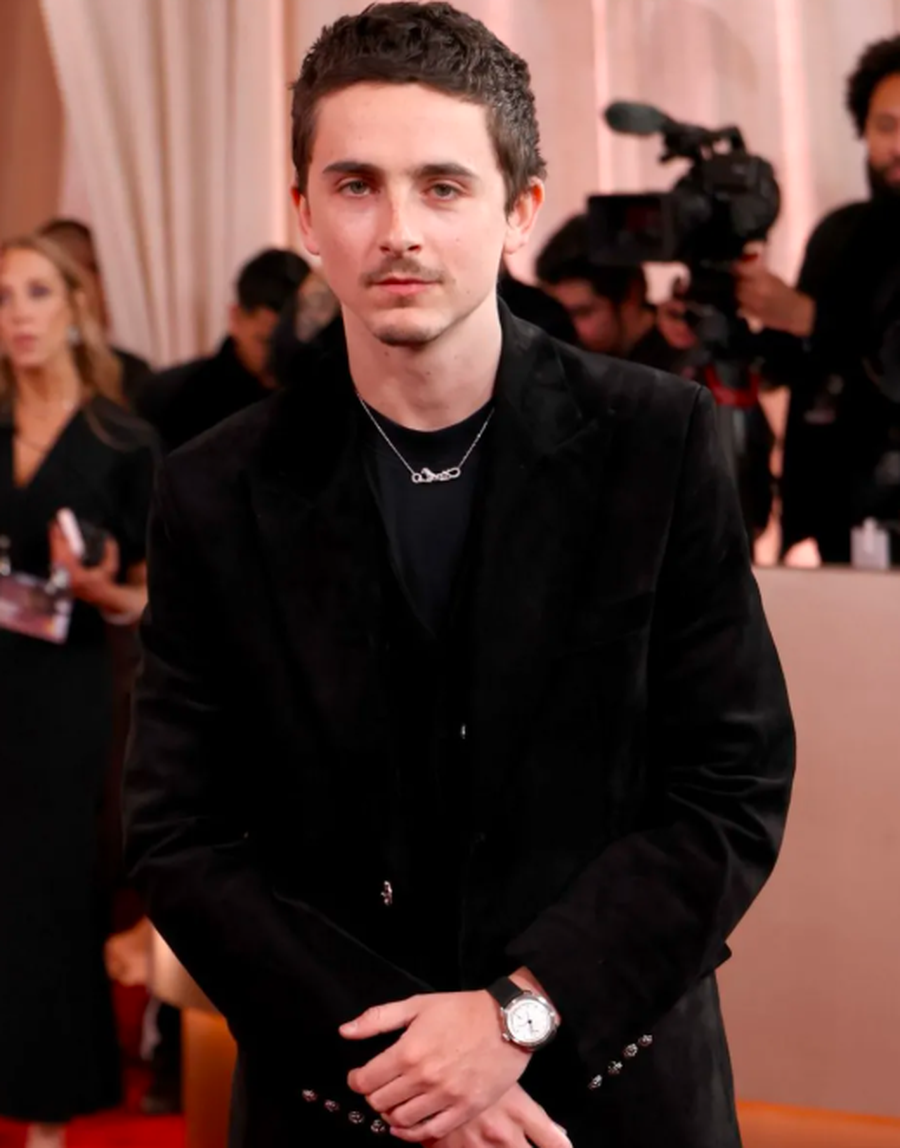 &Ccedil;far&euml; vesh&euml;n yjet n&euml; tapetin e kuq t&euml; Golden Globes