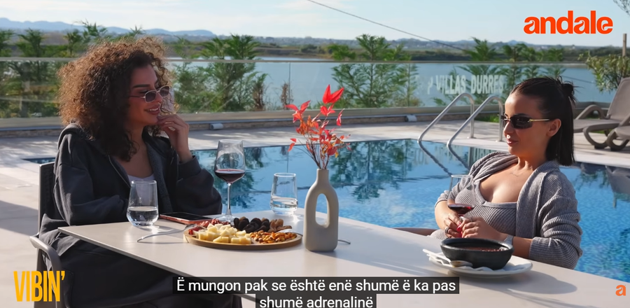 "Jo k&euml;ng&euml;tar dhe me pak bark!" Rina Balaj zbulon djalin