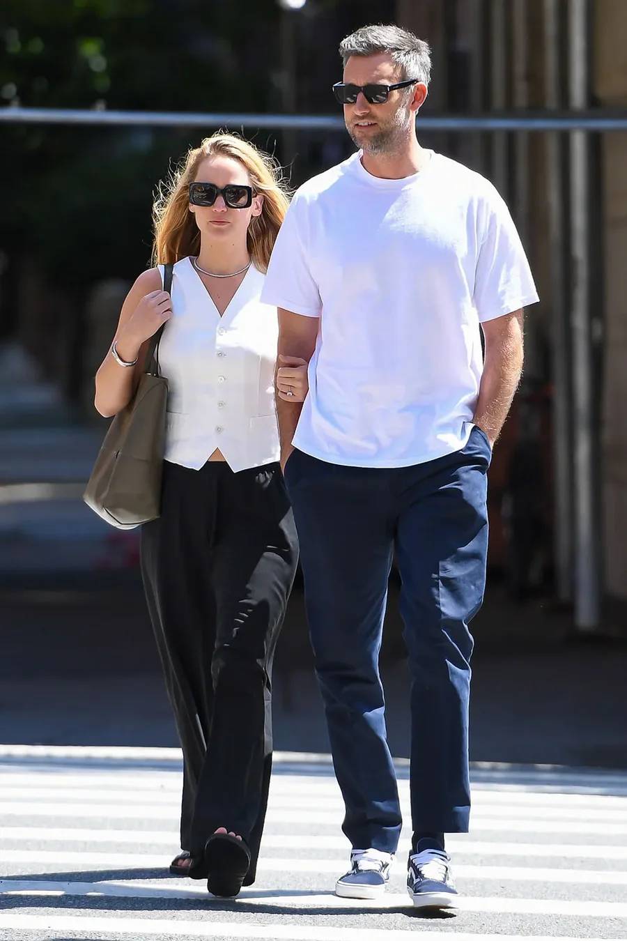 Jennifer Lawrence tregon rregullin e vet&euml;m q&euml; e mban martes&euml;n e