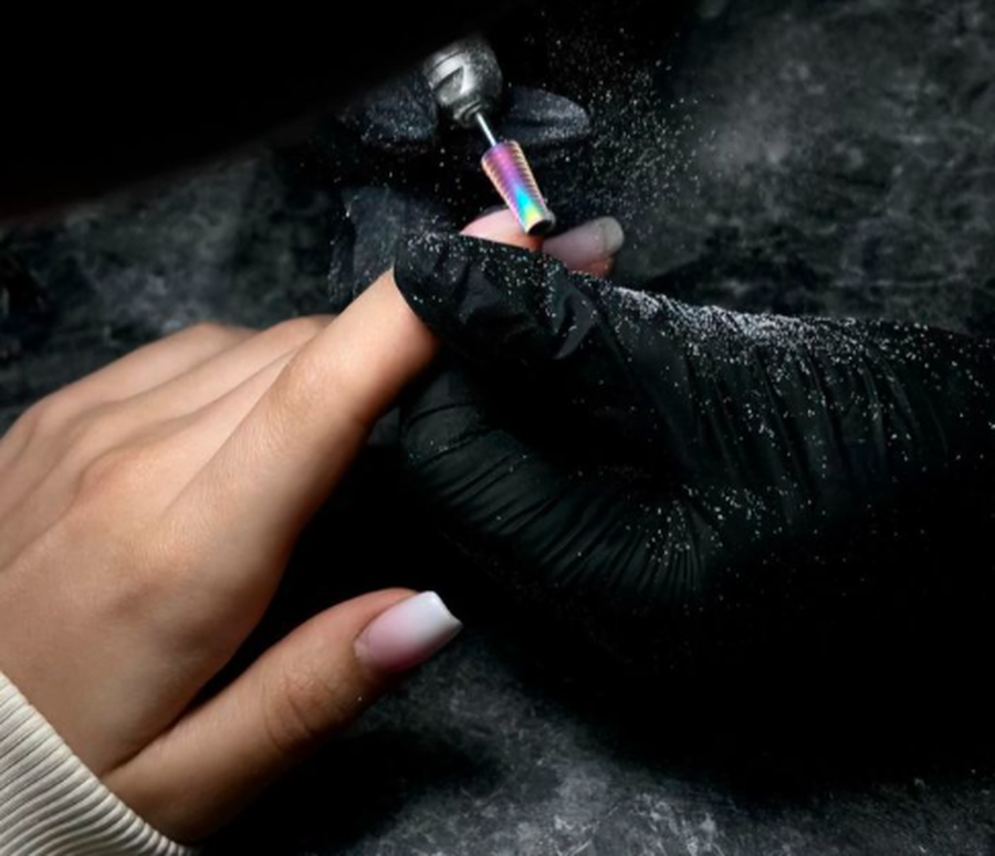 Mos thoni q&euml; nuk ju paralajm&euml;ruam! Kjo ngjyr&euml; thonjsh mund