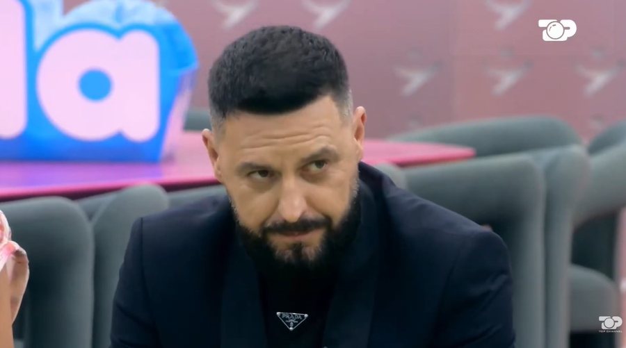 P&euml;r ty q&euml; fjete her&euml;t: Momentet ky&ccedil;e n&euml;