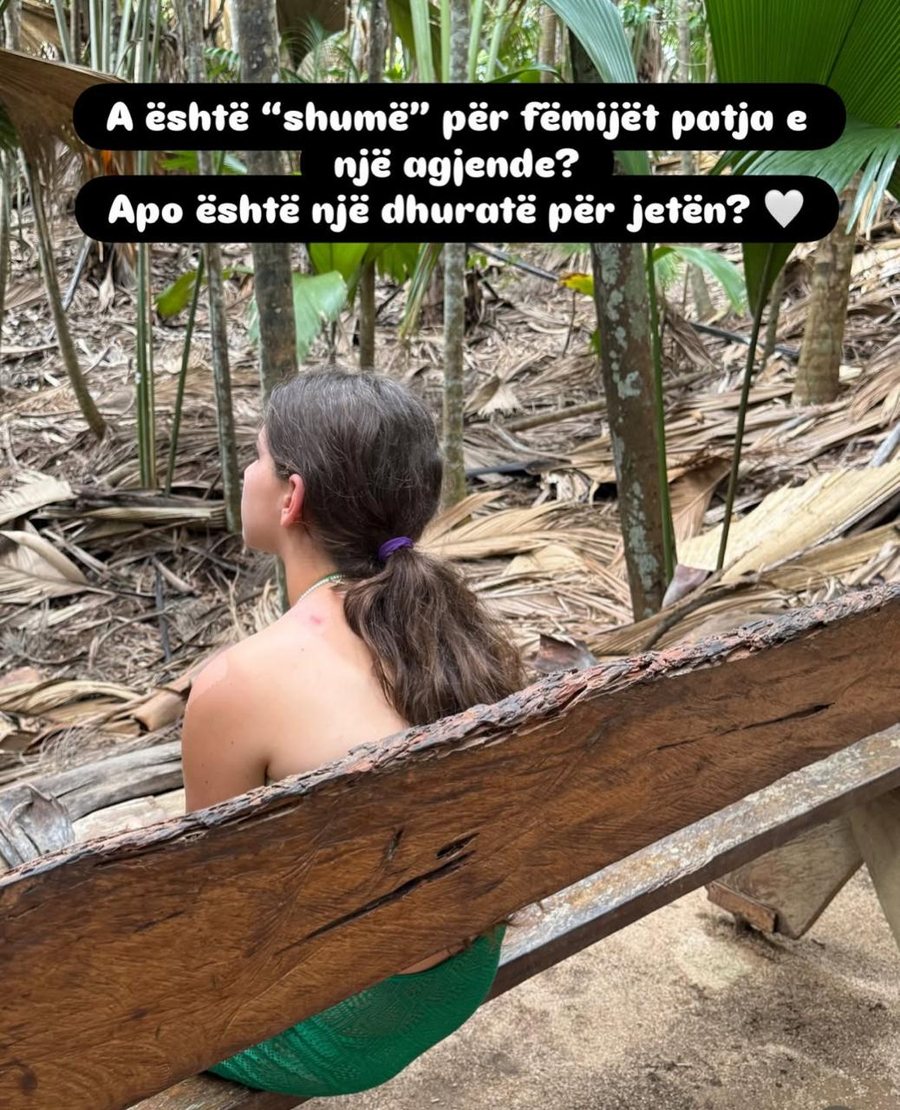 &ldquo;L&euml;re t&euml; shijoj&euml; f&euml;mij&euml;rin&euml;&rdquo;: Aulona