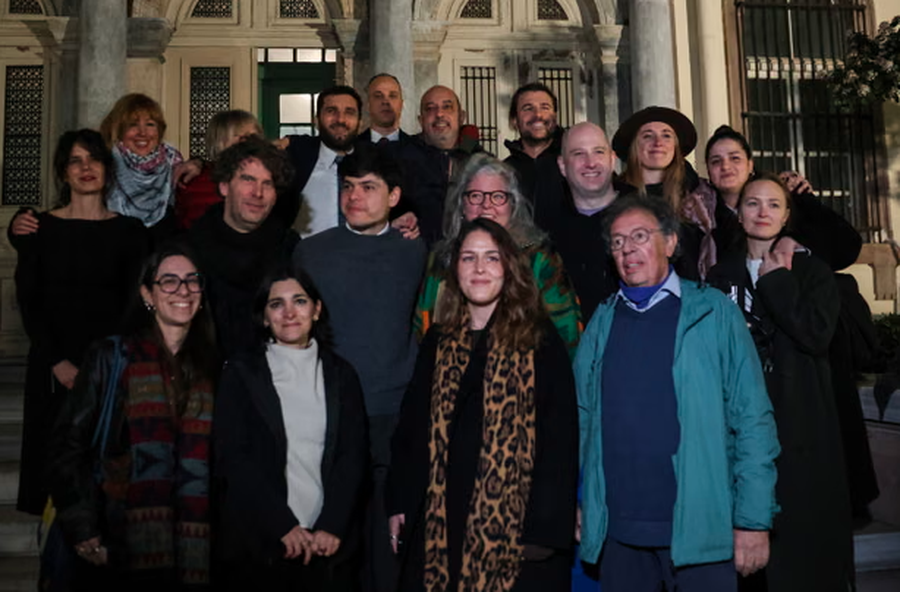 Lajme n&euml; pak minuta: &Ccedil;far&euml; po ndodh n&euml; bot&euml;