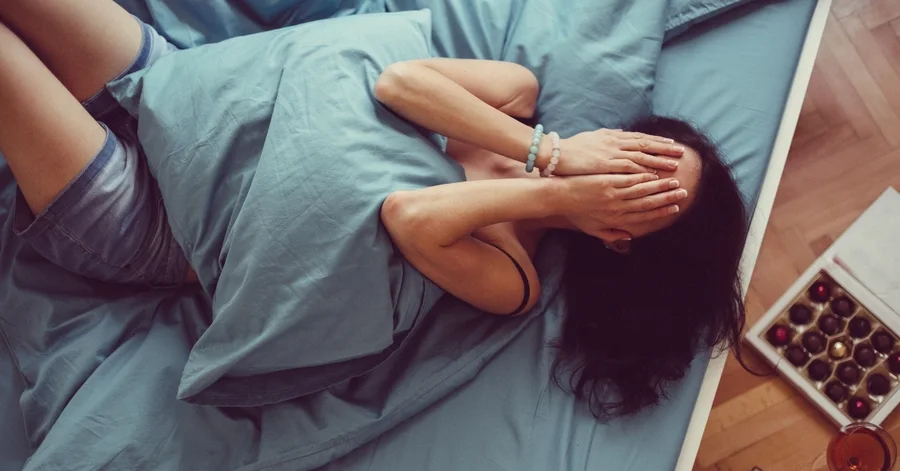 &ldquo;Hangover&rdquo;-i i librave &euml;sht&euml; real: pse ndien dhimbje kur