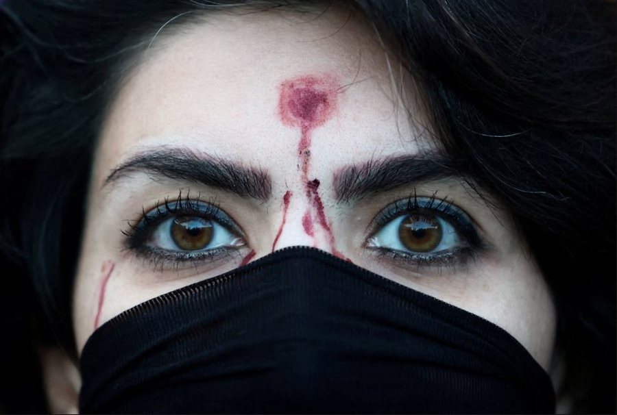 P&euml;rmes fotove: Bota n&euml; nj&euml; jav&euml;