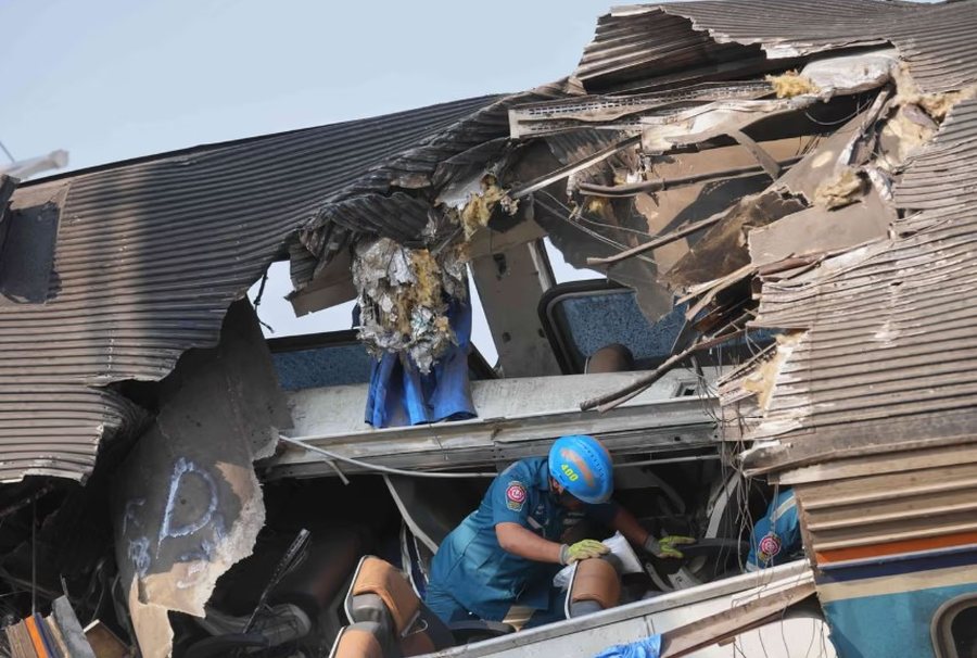 P&euml;rmes fotove: Bota n&euml; nj&euml; jav&euml;