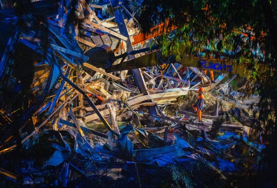 P&euml;rmes fotove: Bota n&euml; nj&euml; jav&euml;