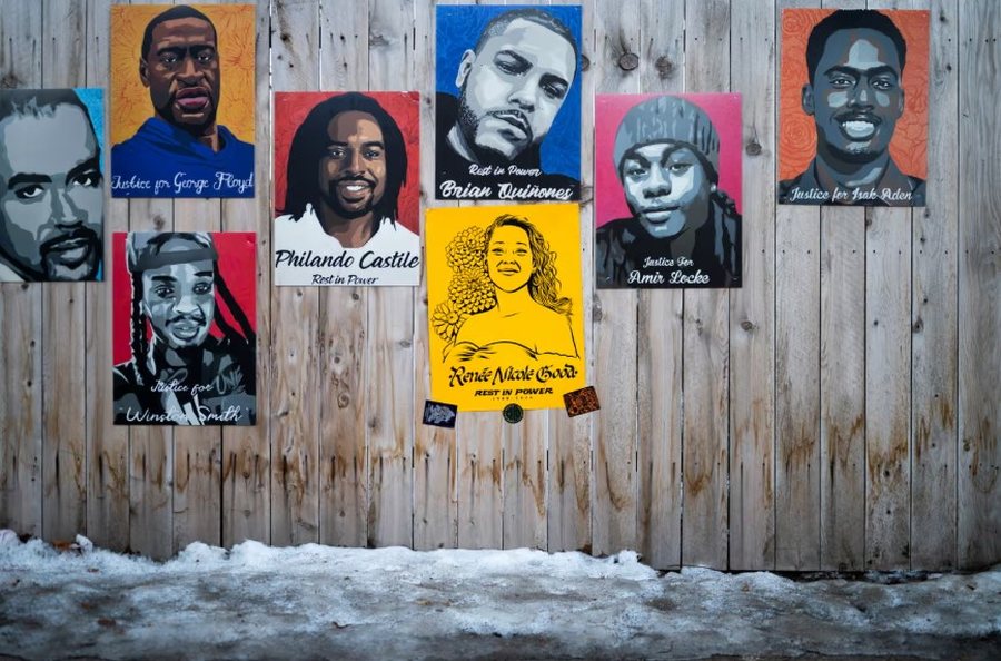 P&euml;rmes fotove: Bota n&euml; nj&euml; jav&euml;