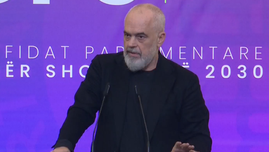 Rama e quan RTSH-n&euml; d&euml;shtim: 'T&euml; reformohet ose s&rsquo;kemi