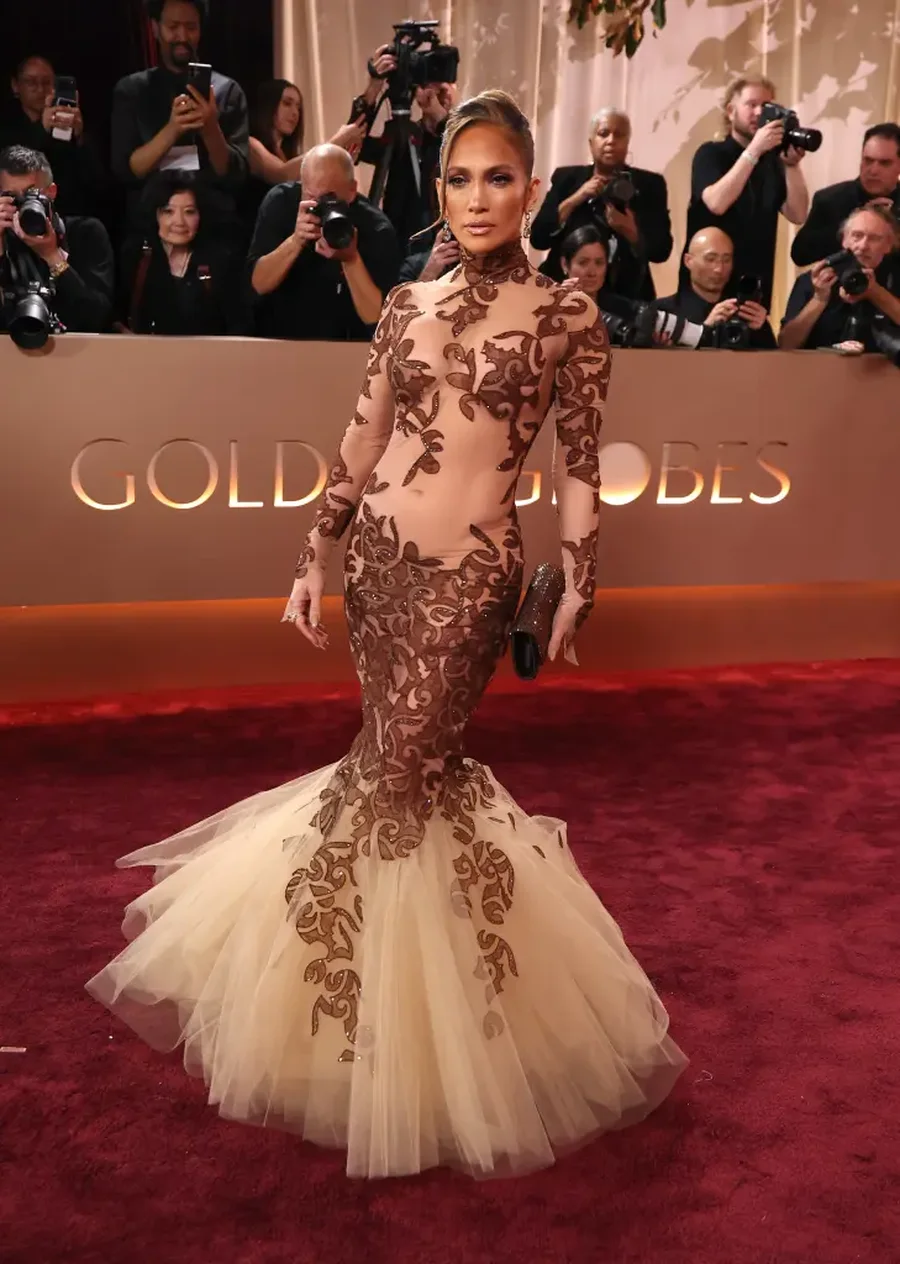 J.Lo e injoroi totalisht: Regjisori i Glambot sqaron situat&euml;n pas kritikave