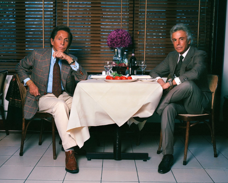 P&euml;rmes fotove: Jeta e legjend&euml;s italiane t&euml; mod&euml;s, Valentino