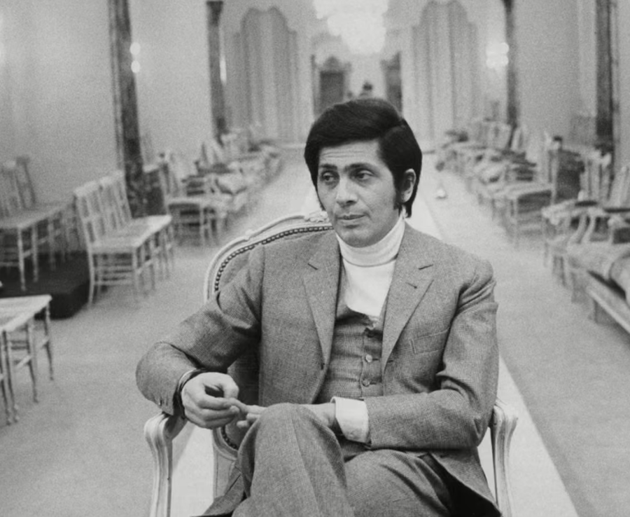 P&euml;rmes fotove: Jeta e legjend&euml;s italiane t&euml; mod&euml;s, Valentino