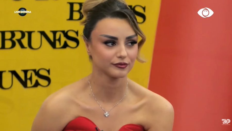 P&euml;r ty q&euml; fjete her&euml;t: Momentet ky&ccedil;e n&euml;