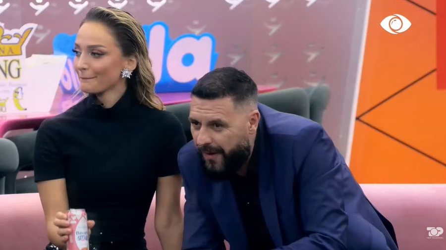 P&euml;r ty q&euml; fjete her&euml;t: Momentet ky&ccedil;e n&euml;