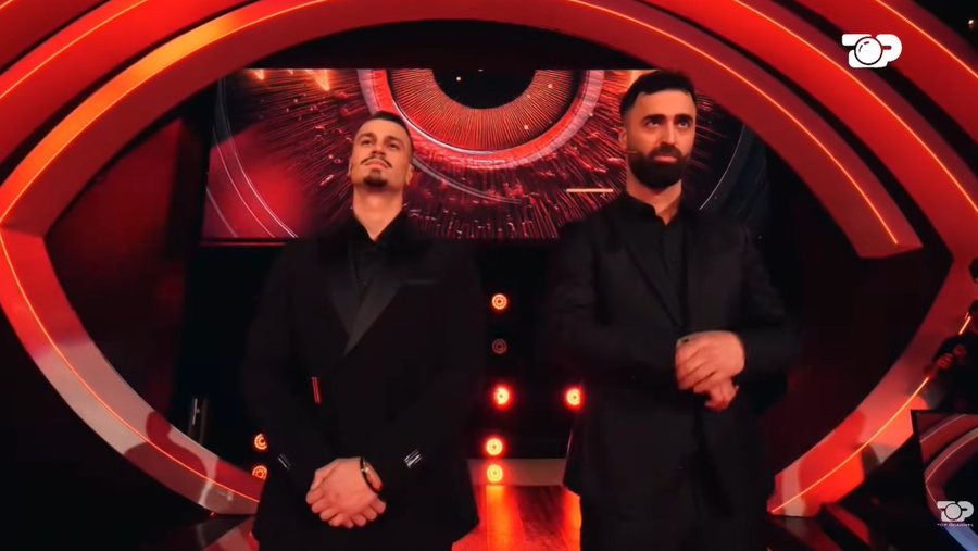 P&euml;r ty q&euml; fjete her&euml;t: Momentet ky&ccedil;e n&euml;