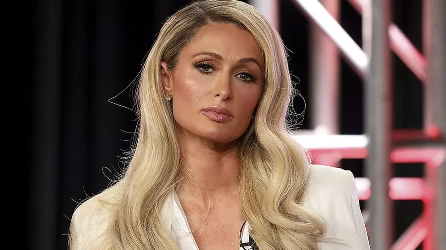 "Ishte abuzim!" Paris Hilton rikujton traum&euml;n pas